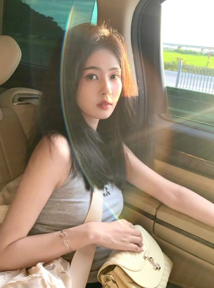 白鹿日常美照～​​​​