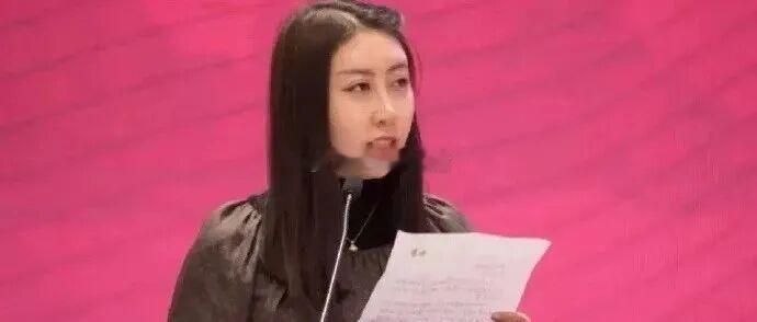 西北大学吓尿了，连夜撤销贾平凹之女贾浅浅的硕士学位……早干嘛去了呢