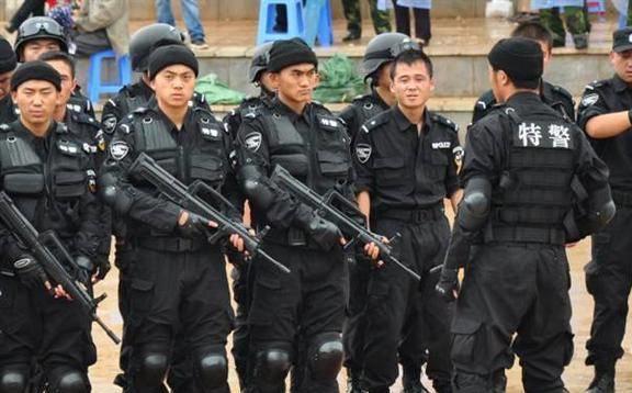 武警和特警哪个厉害？武警全称“中国人民武装警察部队”，归中央军委和武警总部双