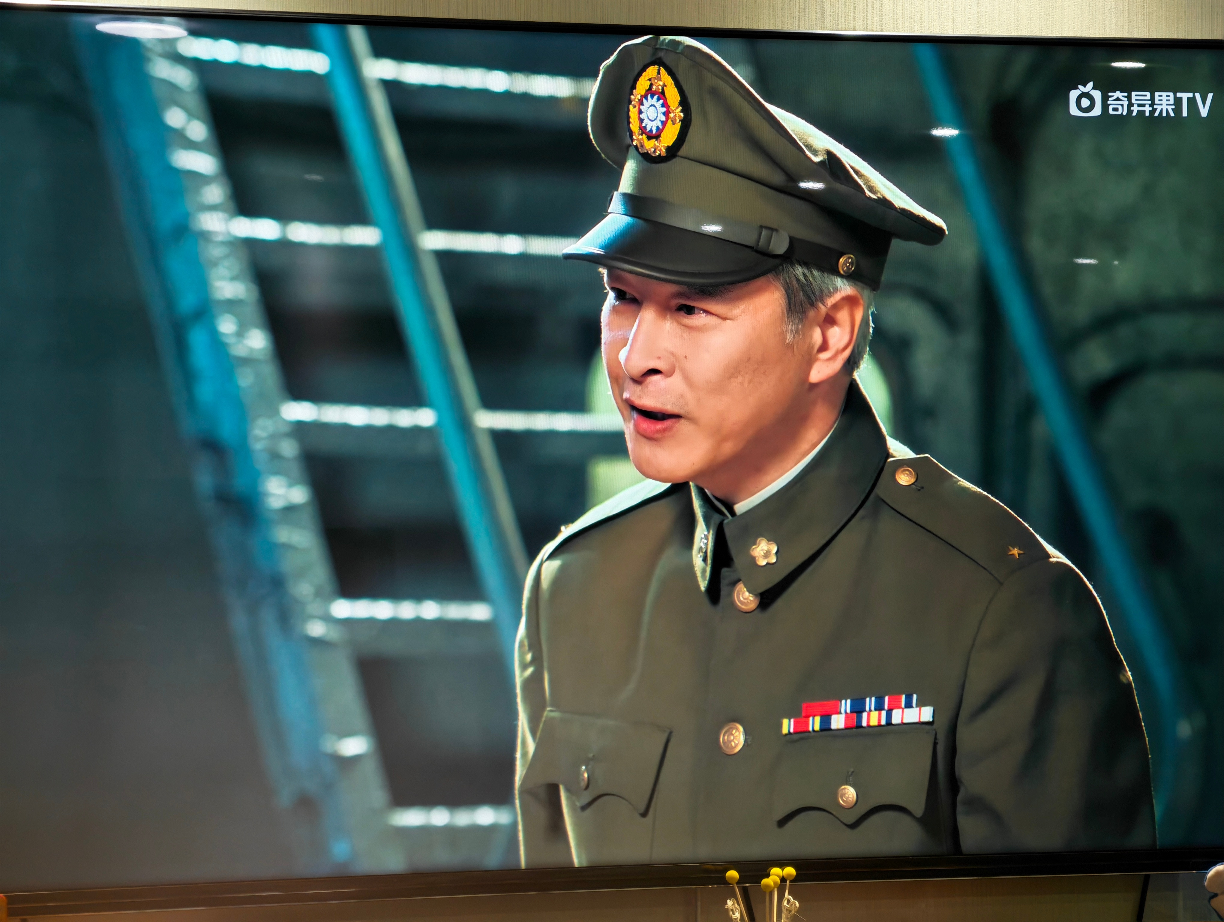 才开始看沉默的荣耀，是真好看啊​​​