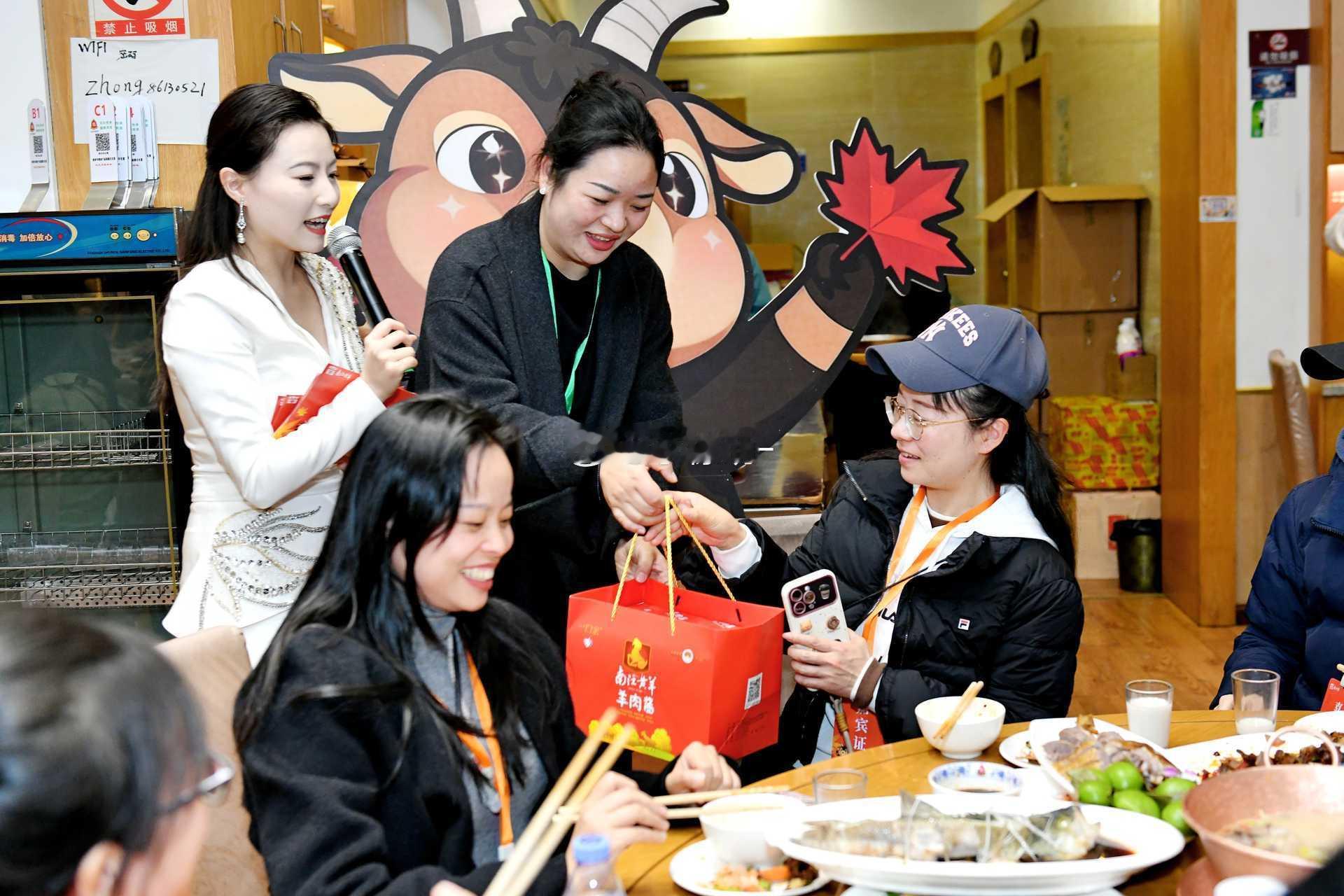 被四川羊肉顶流拿捏了本来是冲羊肉去的推介会，结果被狠狠上了一课！南江黄羊的“亚洲