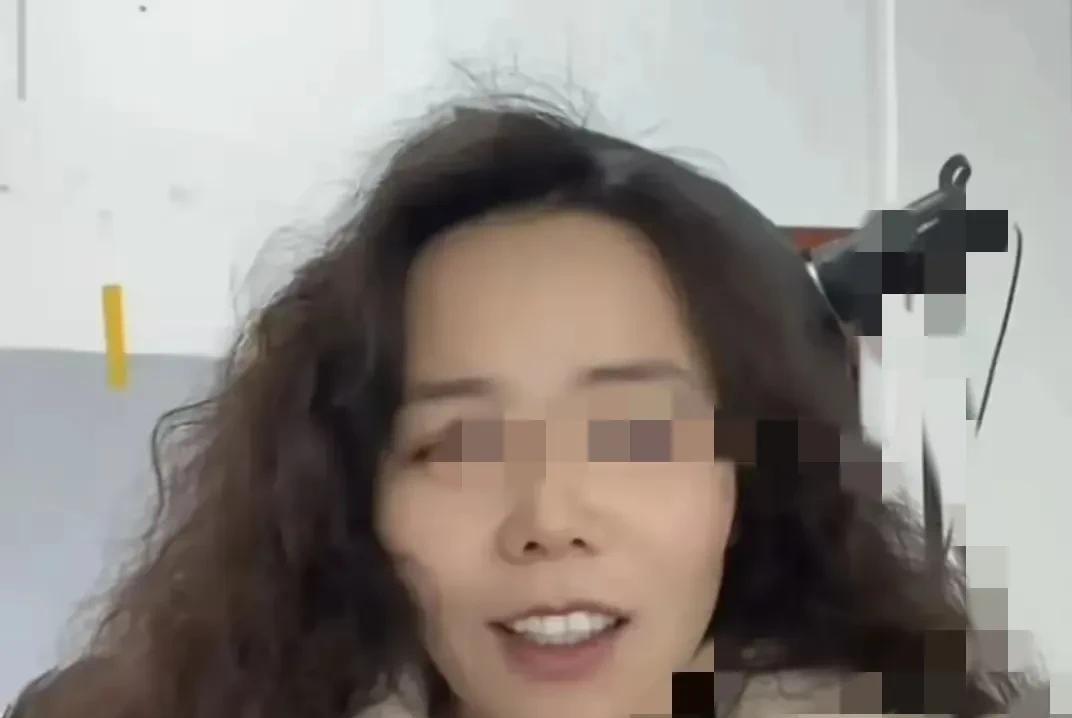 三石喊话老许，坚决不还52万，那是彩礼钱。这笔52万元的纠纷，源于一场直