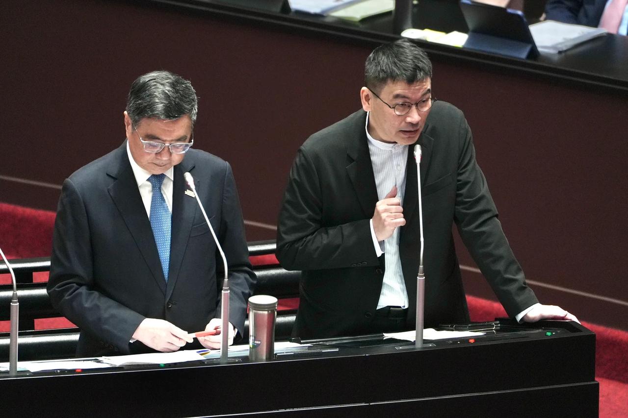 陆配李贞秀的立委资格仍难解陆委会：程序有瑕疵若立院不予解职应承担法律责任！