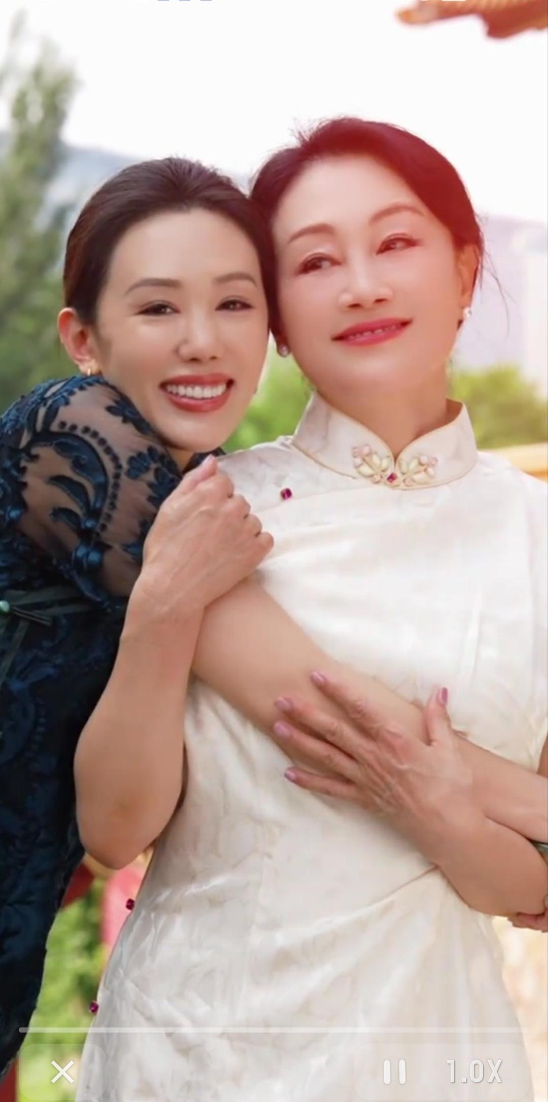 王姬与女儿，还是妈妈漂亮！