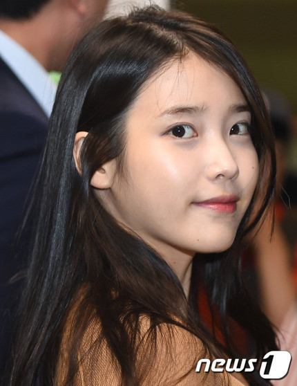 IU❤️IU韩国第一女solo2015年时光机🐥150828IU仁川机
