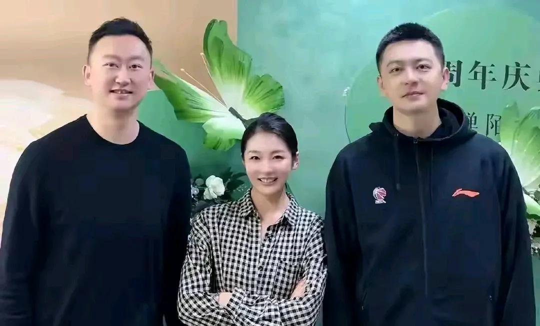 杨鸣不愧是样样顶级一流的主教练！样样顶级一流！1、执教能力出色！2、某某能力