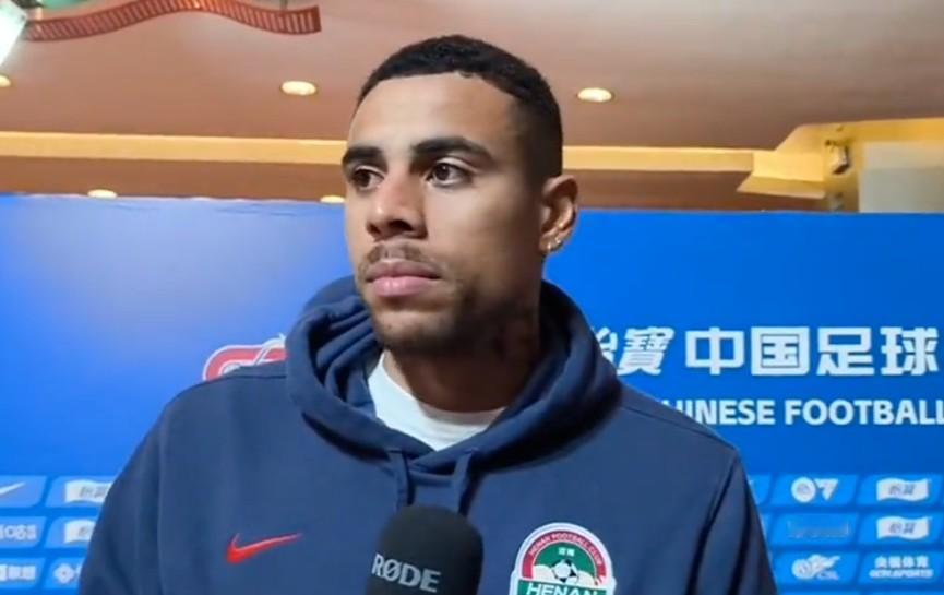 前海港球员突然离队！职业精神值得商榷！不知道发生了什么！根据足球报爆料，河南外援