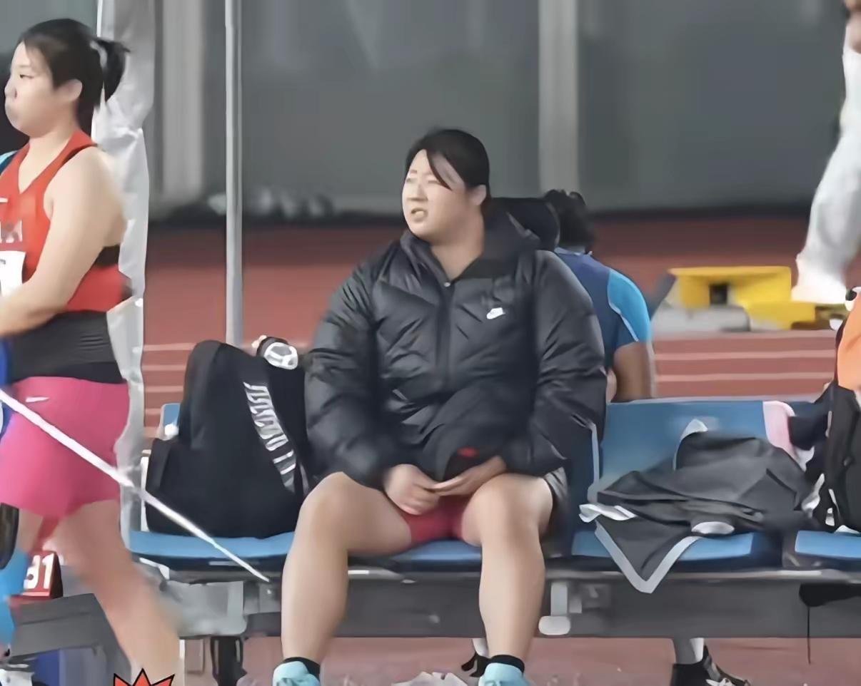 严子怡在日本亚运会上，只用了5秒夺冠。她这次算得上是此次亚运会上，最省心的运