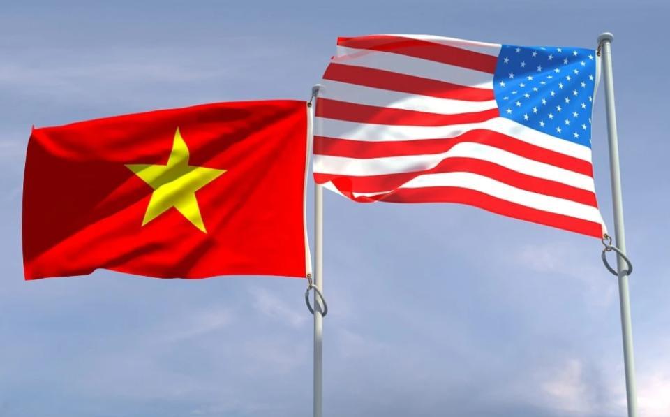 越南总理范明政前脚刚踏进中国求高铁援建，嘴上还义正词严地说中国富了就该帮他们，听