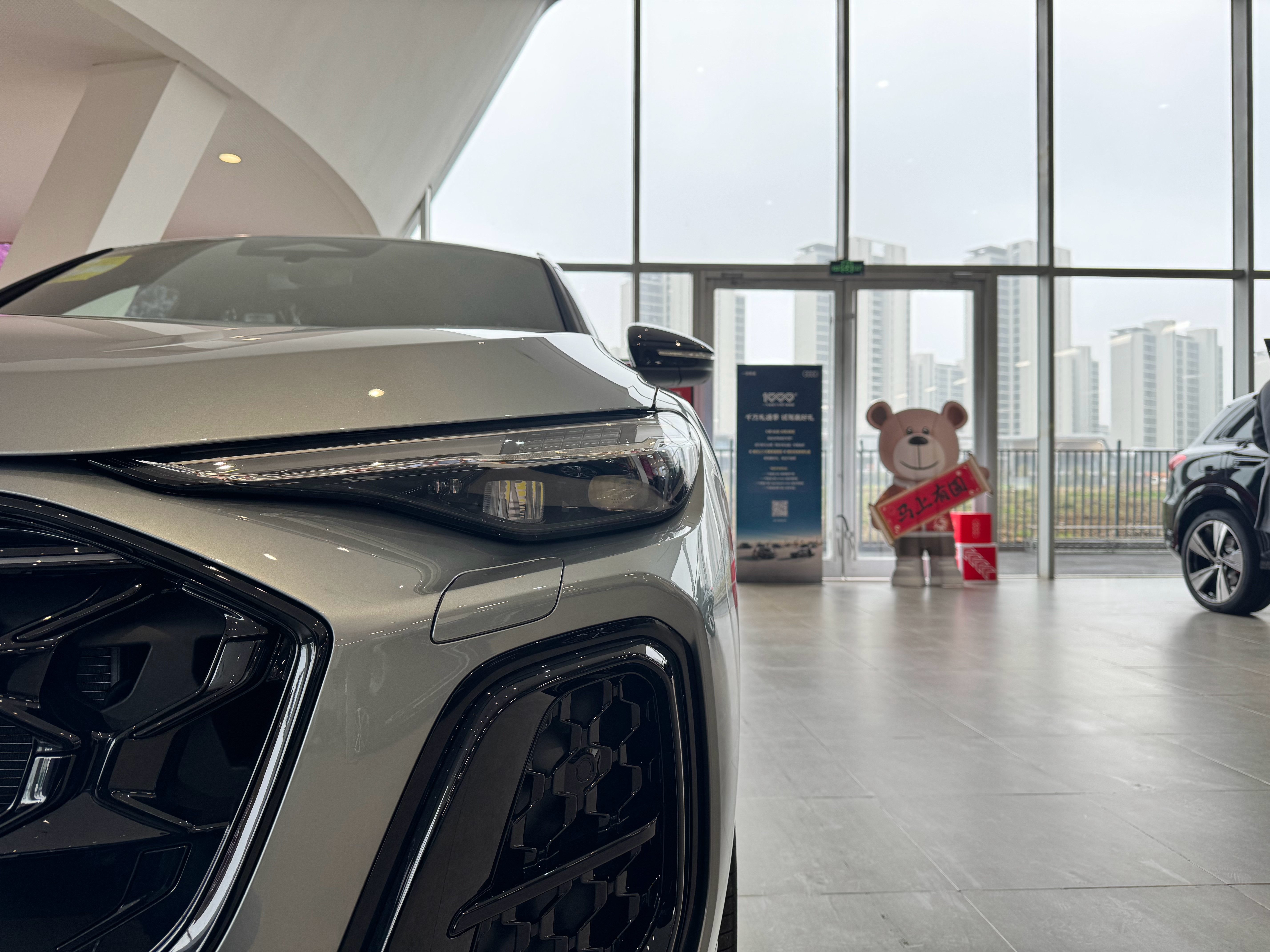 全新一代奥迪Q5（含国产Q5L）最近完成了换代，从内到外变化很大，可以说是“脱胎