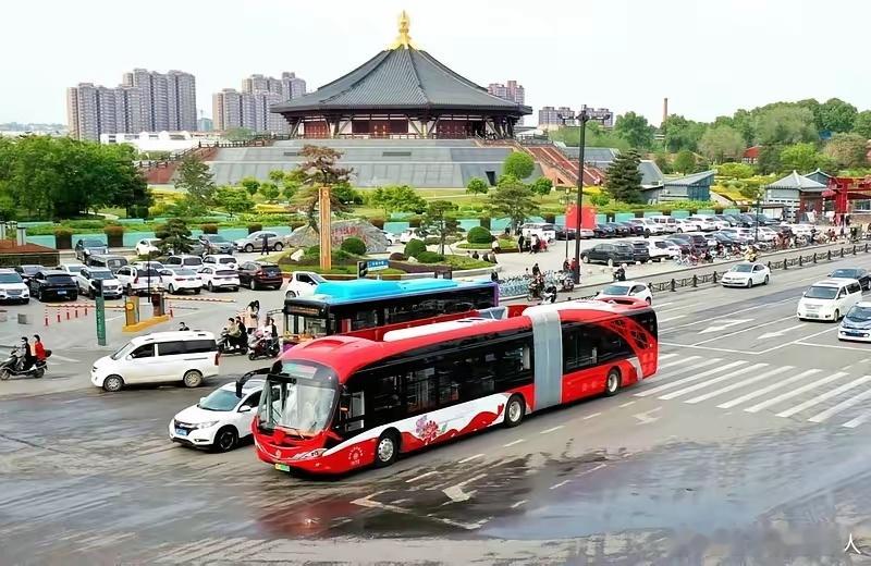 洛阳五十年前就有造汽车的能耐，却错失了汽车产业红利的大好发展机会。1979年那场