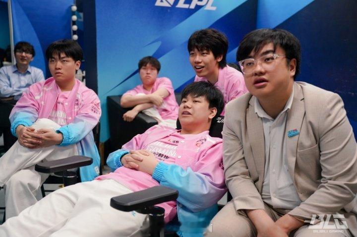蜜月期续费！Shad0w加入BLG后豪取四连胜！LPL第三赛段BLG在首发打野