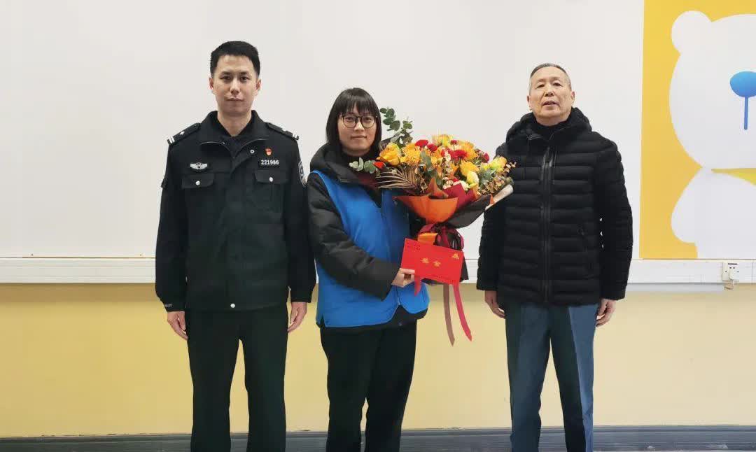 时刻要提防！江苏男子到超市购买6.7万元的购物卡，还对店员扯谎“送客户”，还不要