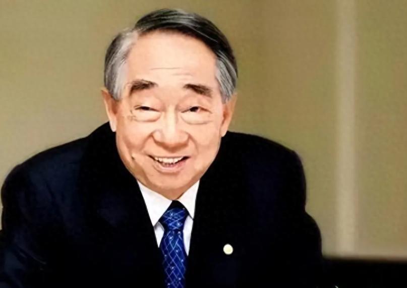 长荣集团爆雷，订单跑路，民心没了。长荣集团今年日子不好过，船开不进港，酒店没人