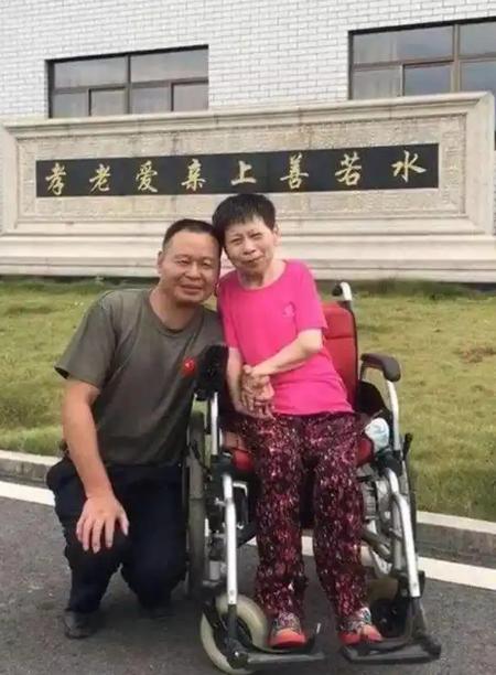 1988年，湖南一名21岁姑娘为保护雇主，不顾危险与歹徒厮打，最终被连刺9刀导致