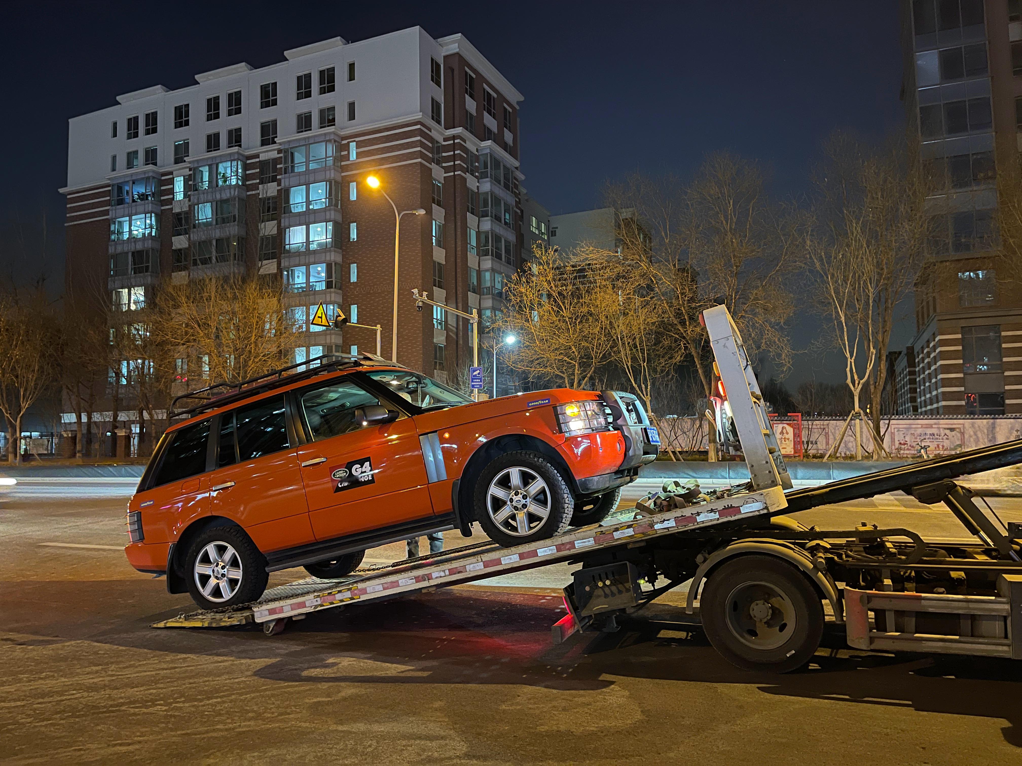 前天换了新的空调水管，今天刚出门又爆了路虎揽胜大v聊车
