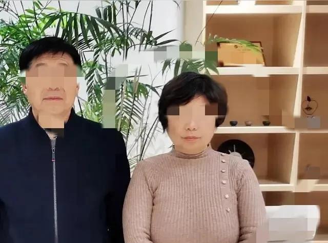 很多网友想不通，为什么锅度家那么多贾贾正正没人敢查。其他地方报贾正，报一个查一个