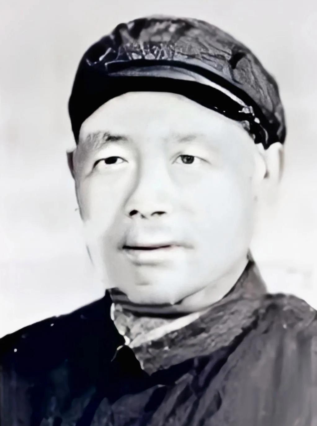 1950年2月，新疆迪化城外深夜，原国民党起义骑兵第七师2500多人突