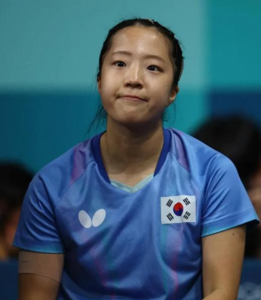 韩国的运动员申裕斌说，有很多教练帮助我研究孙颖莎，可孙颖莎只有邱贻可教练一个人。