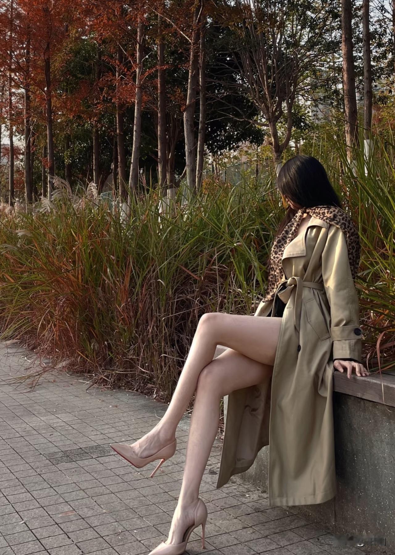 秋季大衣高跟鞋真的很出片喔