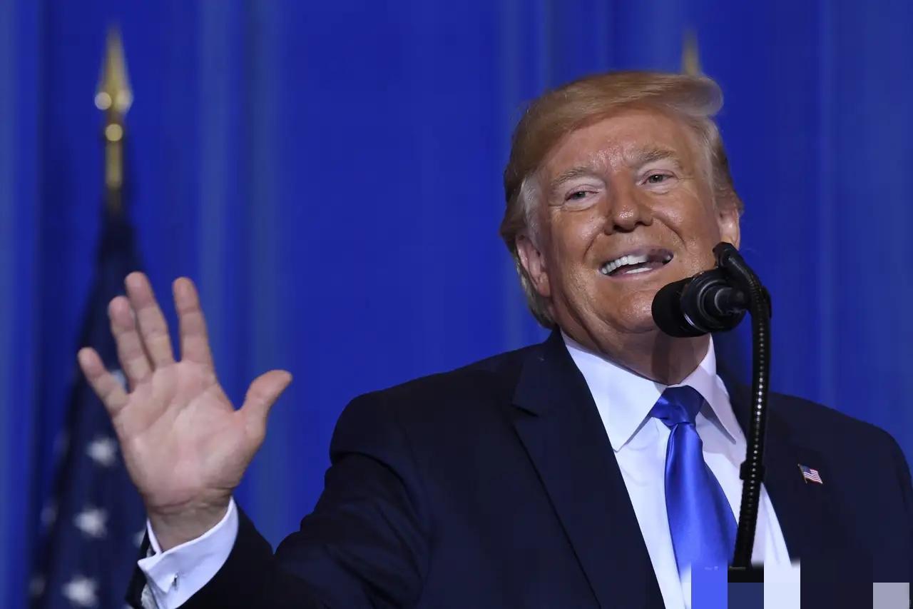 谁敢给伊朗供武，直接断你财路！俄伊朝齐声硬刚回怼特朗普又甩出霸权大招：任何