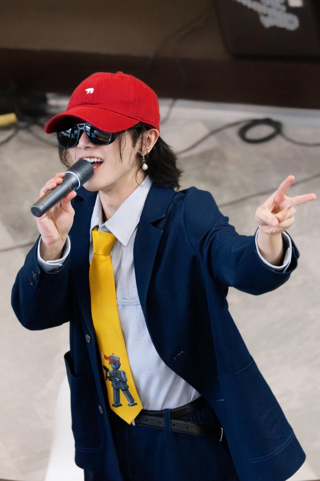 华晨宇建了座华莱坞！华晨宇火星演唱会南京乐园2.0倒计时5天演唱会舞美再度刷新认