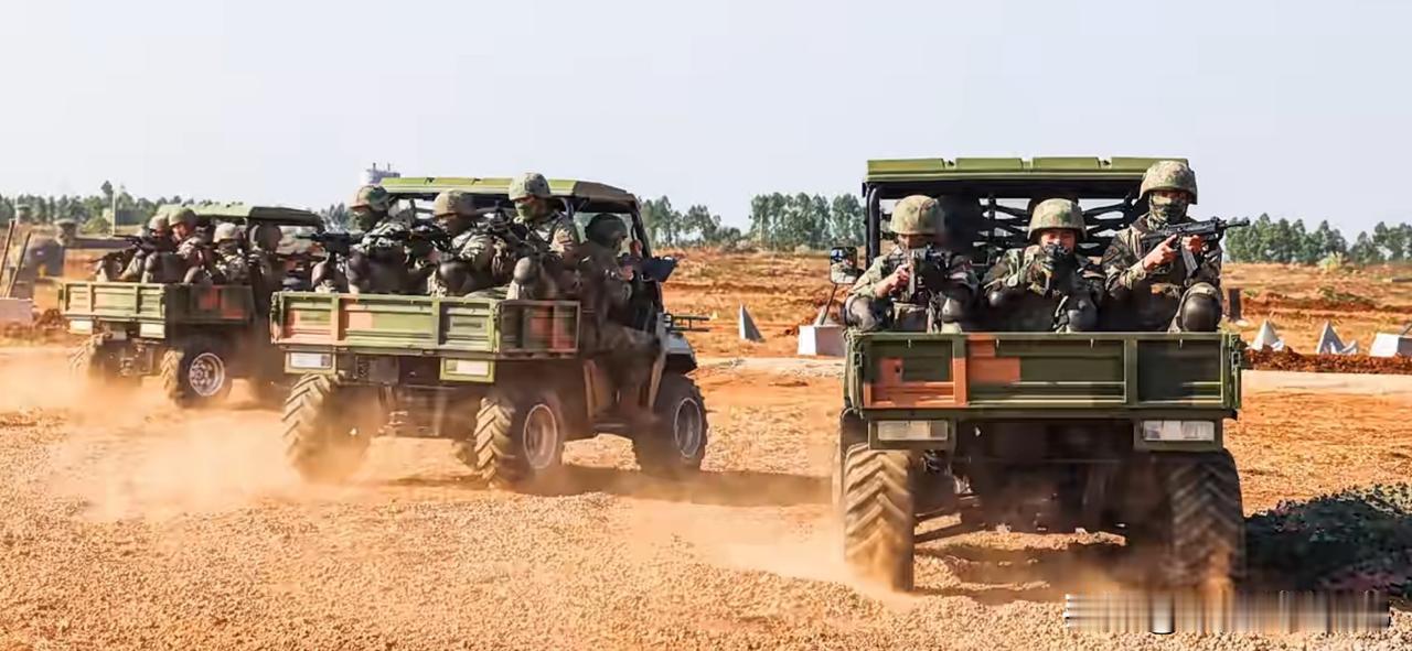 2026年开训，我海军陆战队也装备了小“山猫”全地形车……[赞][赞][赞][可