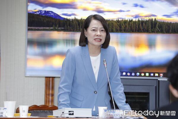 称非常不认同大陆网友出征蔡康永，国民党团：应尊重我们的民主自由台湾亲绿艺人蔡康