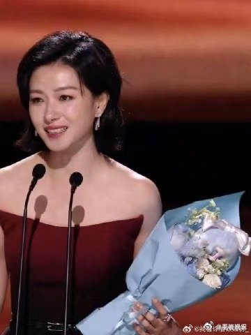 黄晓明万茜澳门风云阅文IP盛典阅文IP盛典名场面！黄晓明万茜同框杀疯了，年度荣