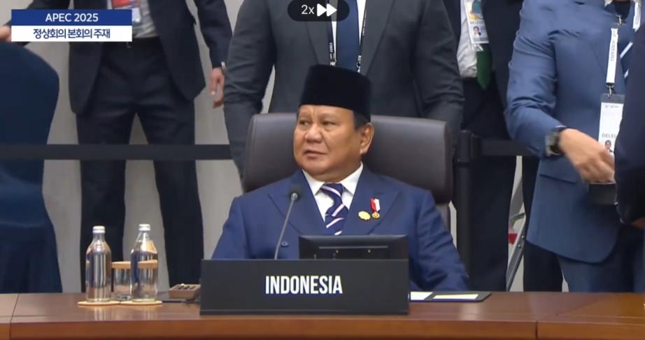 2025年11月1日，APEC峰会第二天，各国贵宾在会议上交流！小伙伴们也知道