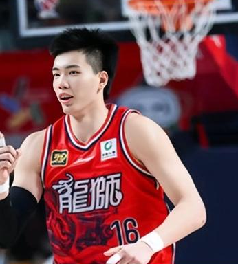 广东男篮交易得到焦泊乔一事存在变数。据国内媒体透露，此前传言的广东送出陈国豪+两