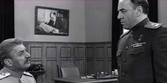 1941年，斯大林跟朱可夫吵得特别厉害，就在他俩吵得正凶的时候，斯大林的侍卫