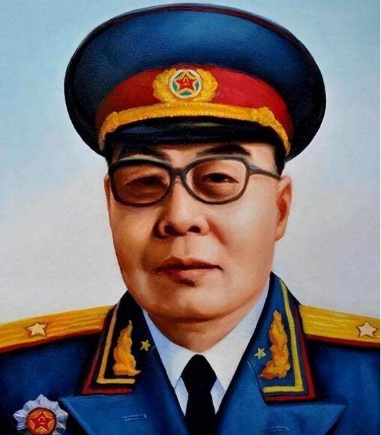 1953年的夏天，志愿军师长王扶之拄着拐杖，一瘸一拐地往陕西子洲的老家走。右