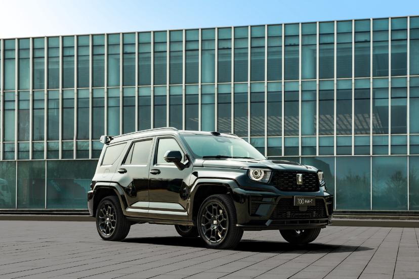 3月30日，全新坦克700开启预售，43.8万起，三个版本：📮Hi4-Z极致