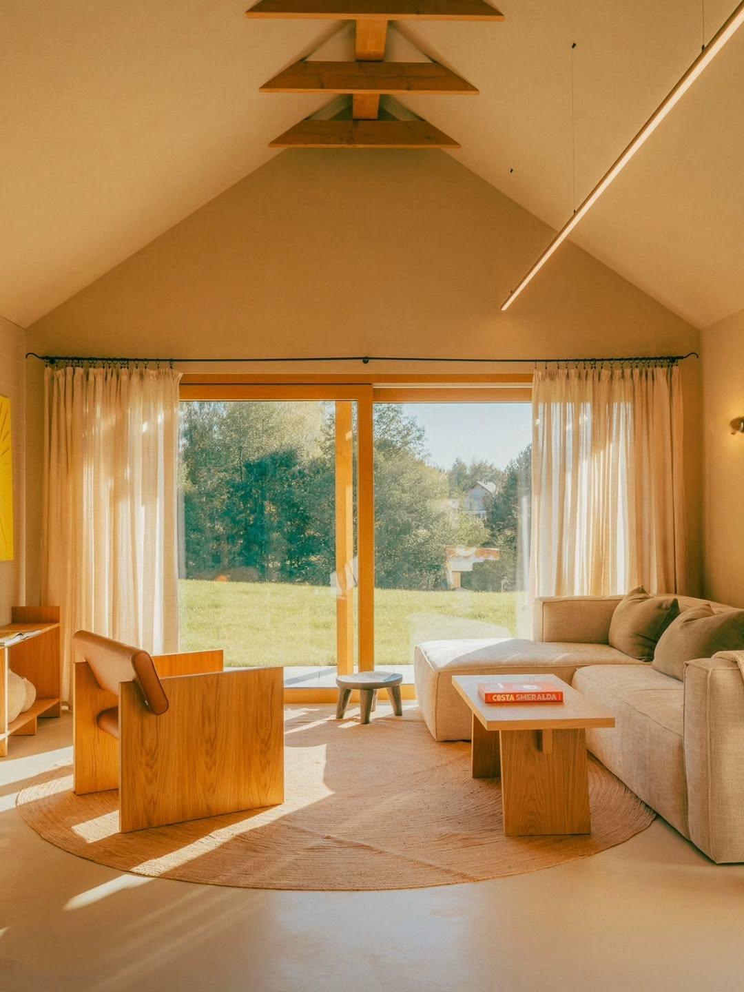 度假屋的治愈日常，天然材料与自然光景双向奔赴~简约清新现代装修风格,你喜欢吗?