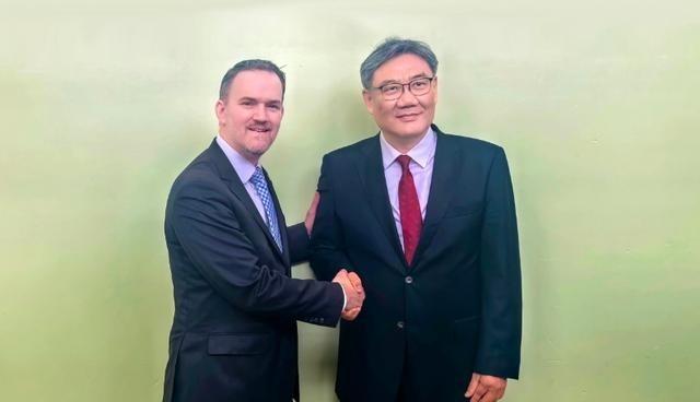 中国和美国谈妥了？当地时间3月26日，中国商务部部长王文涛在喀麦隆雅温得出席世贸