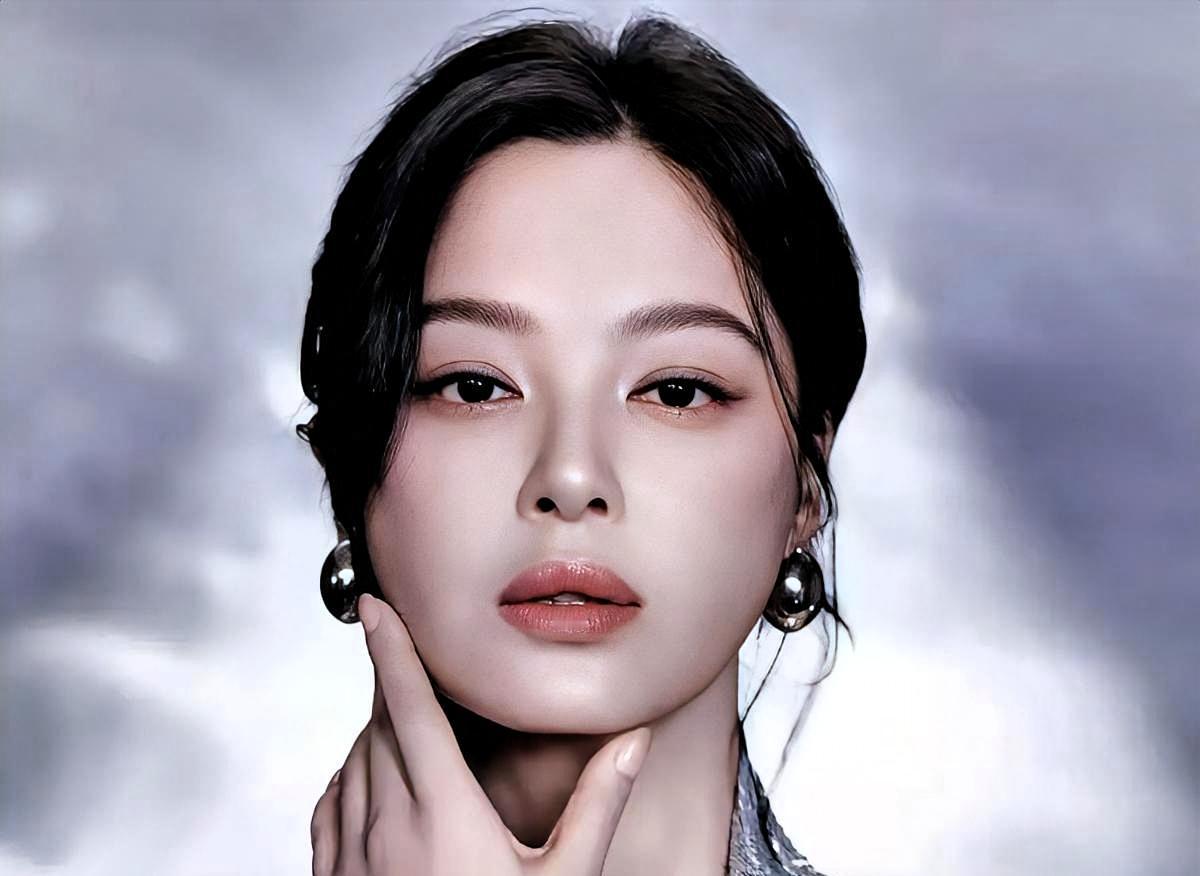 辛芷蕾拿下好莱坞女主，内娱那些吹“进军国际”的顶流们集体沉默了。《日落大道：