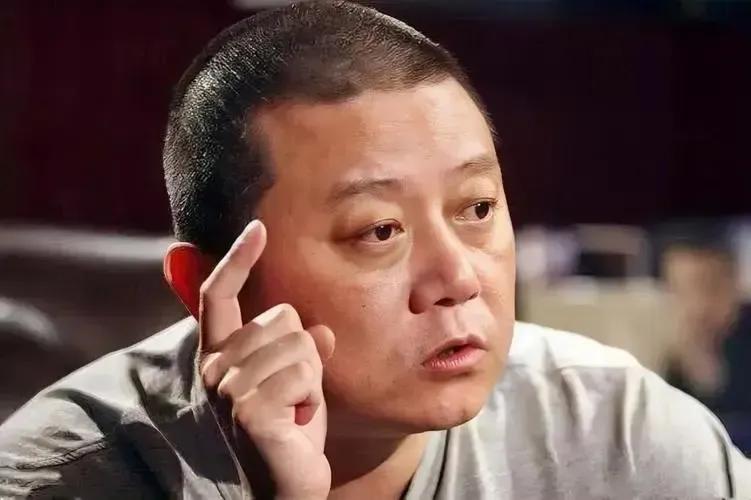 突然发现想解放台湾省，王朔这招挺厉害，不用打就能收回来作家王朔曾出了个狠招，