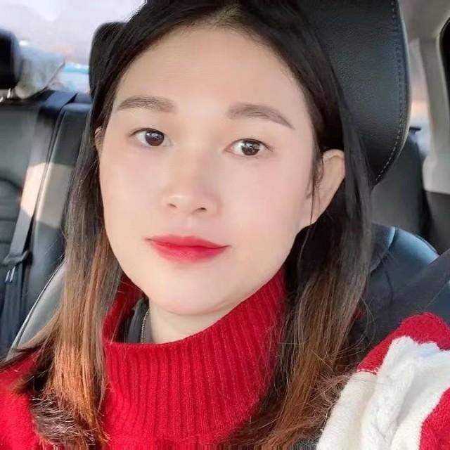 这位散户叫年年妈是牛夫人，用200万资金入股市，单吊一只白酒股，亏损近100万。