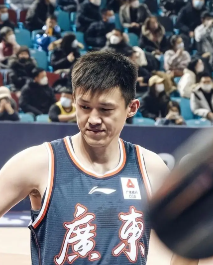前中国男篮队长周鹏谈到:广东队在CBA联赛影响力那么大，不仅仅是因为拿了十一个联