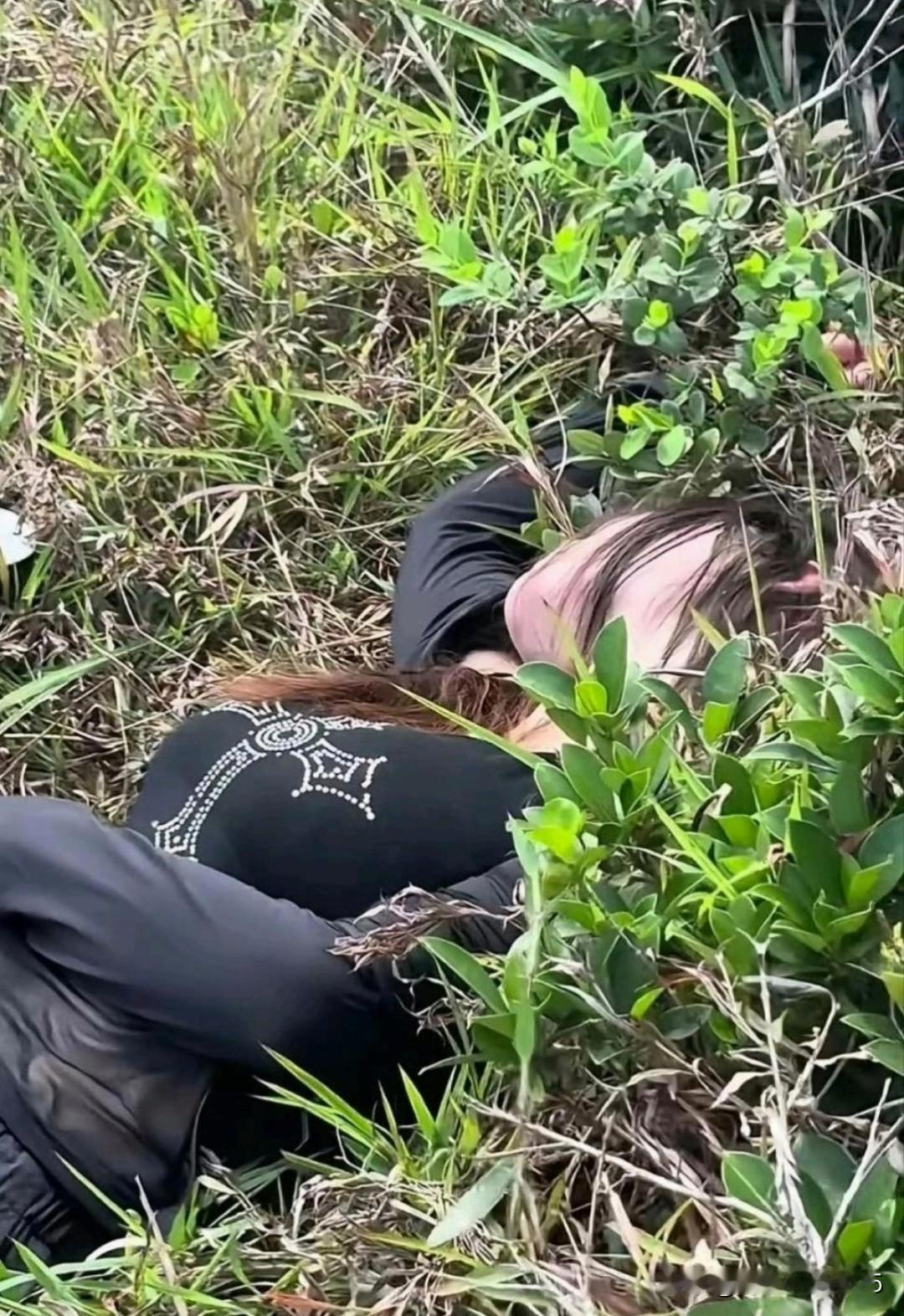 如果是你在郊游时，遭遇如此高颜值的妹妹、还疑似昏迷不醒；试问既有才华又有人品的