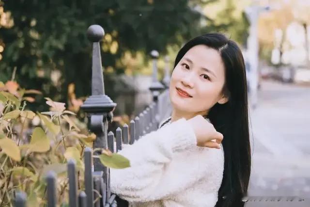 网传“财政难养公务员”？江西女干部跑外卖6471单，真相并非副业谋生最近网上热议江西一位女干部跑外卖