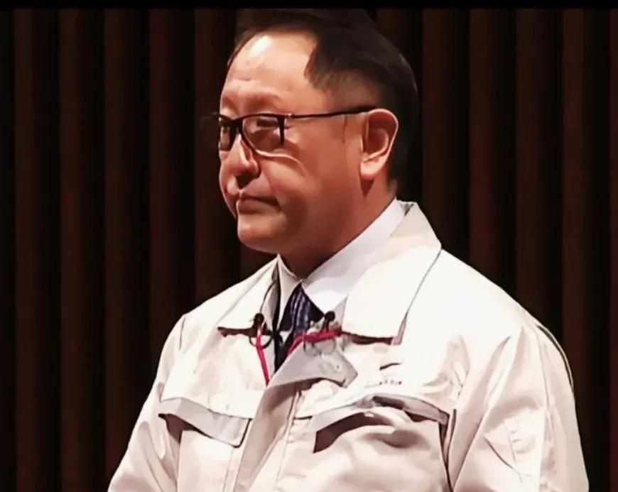 丰田章男最近又聊起日本为啥不搞纯电动这事儿，老爷子说得挺直白：