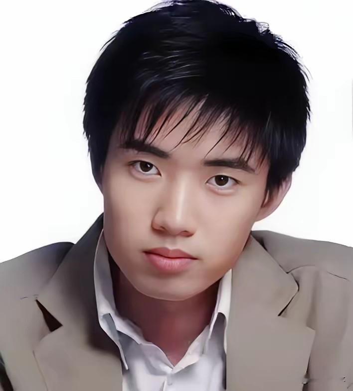 18岁主动放弃高考！石家庄普通中学生，凭自学逆袭成百亿顶级企业家李想，毕业于石家庄市四十中学，高考前