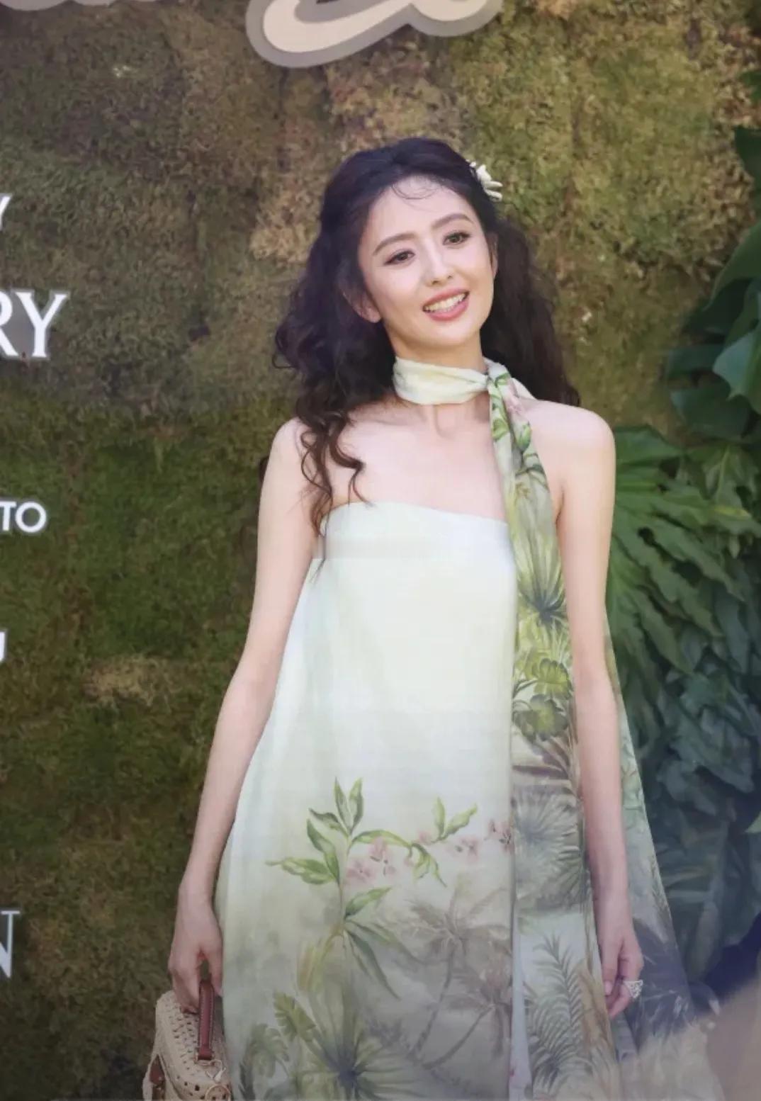 这一次，应该没有人再“嘲笑”她了吧？仅仅过了两天，她就又把自己变美回来了！