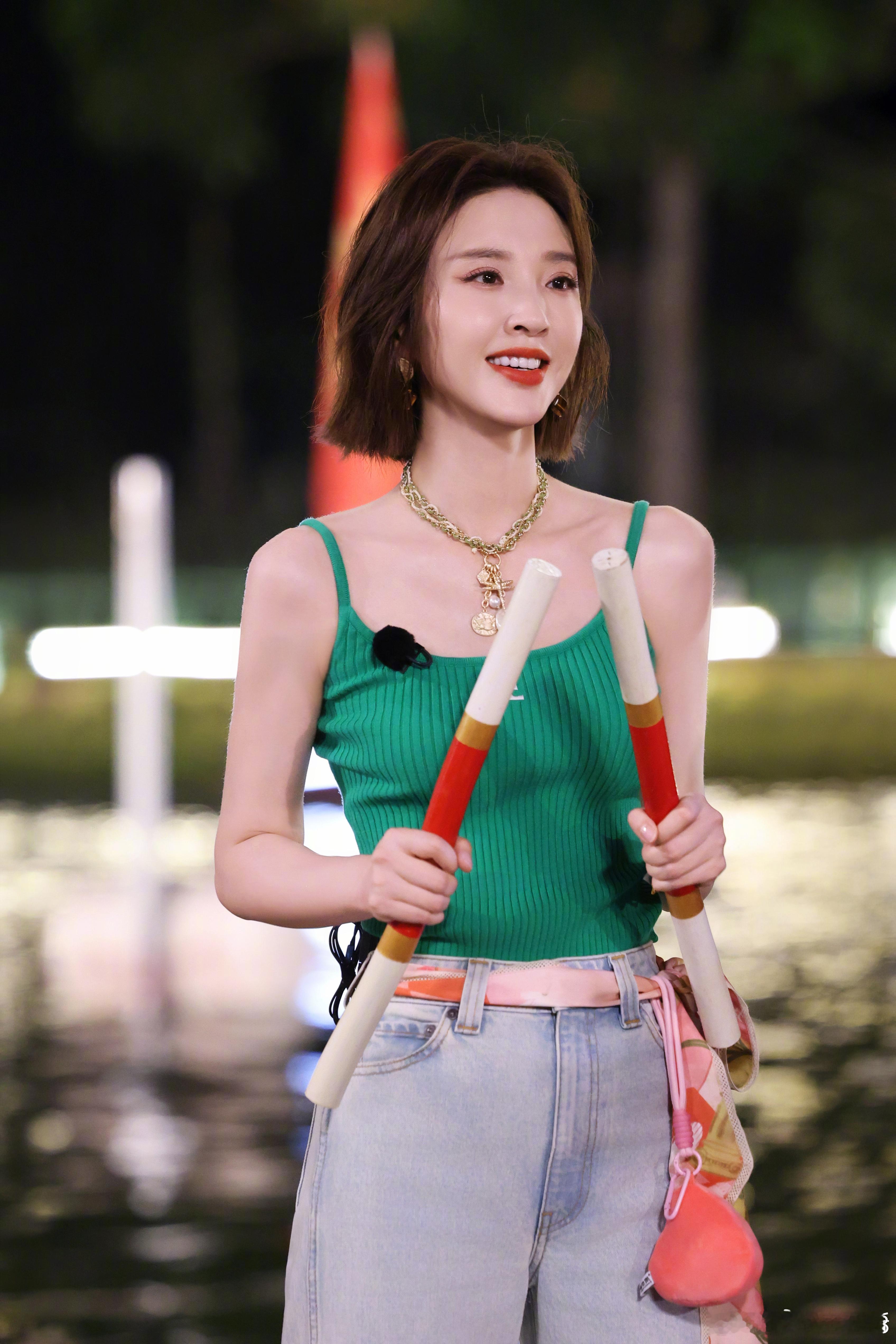 #唐艺昕#