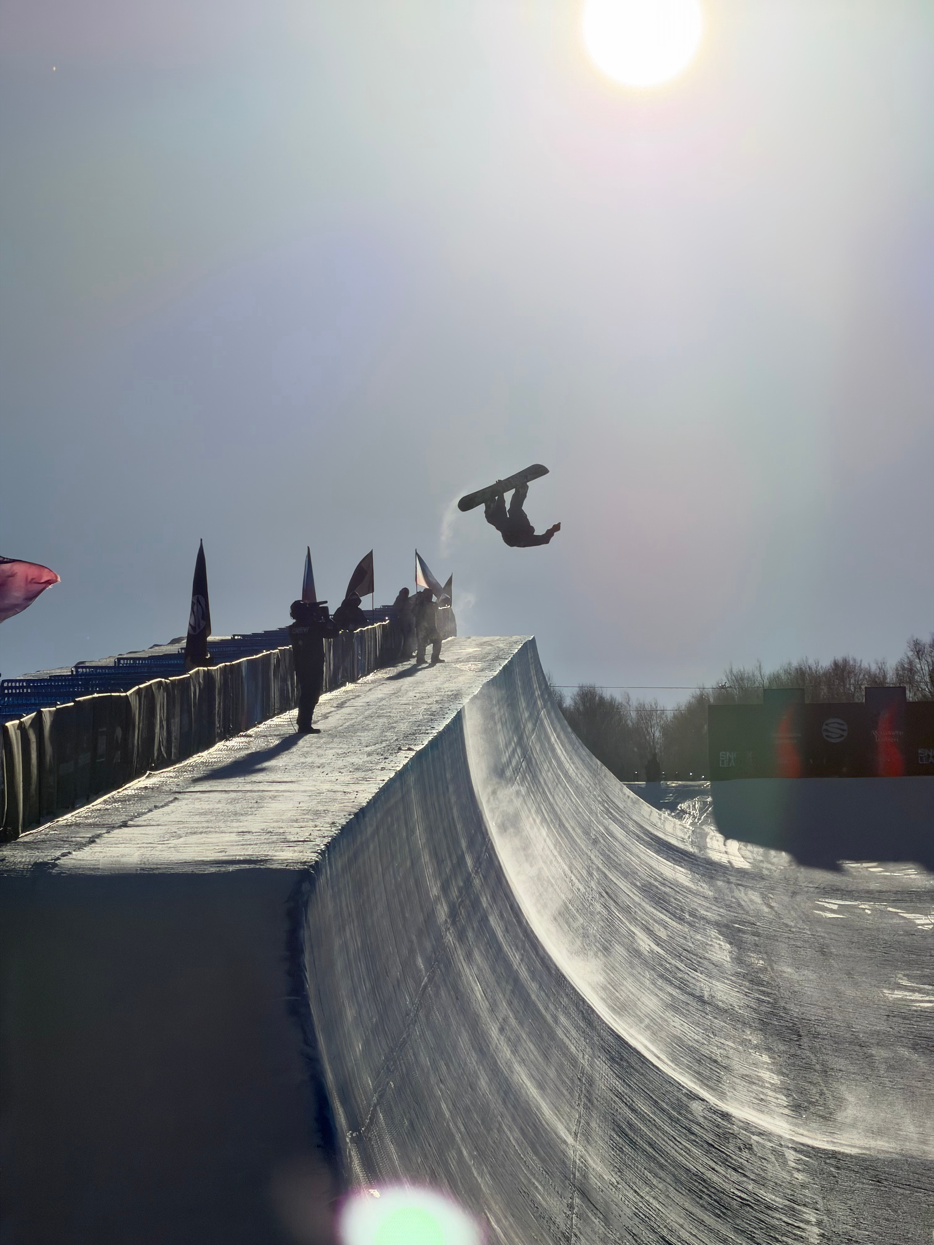 想飞上天，和太阳肩并肩🏂