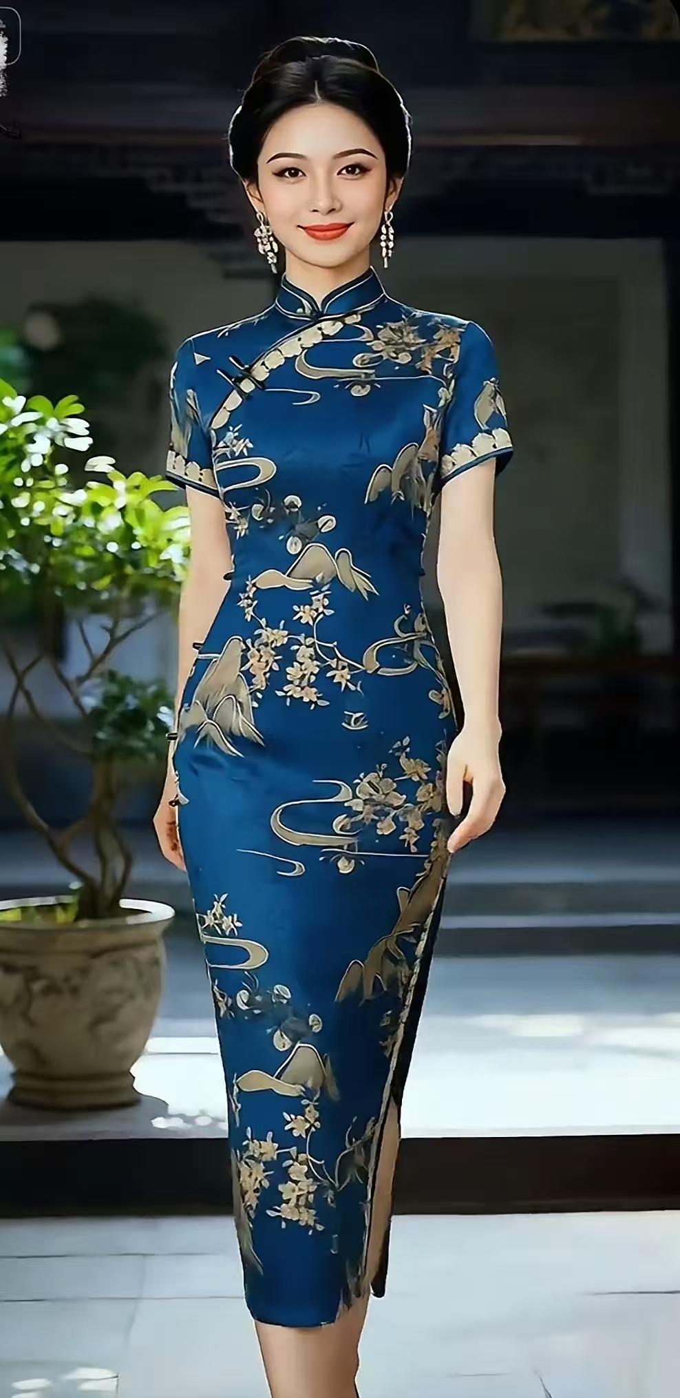 水仙子·旗袍下的优雅深庭幽处绿盈然，蓝袂轻飘梦似绵。金线绣鹤繁花殿，古典