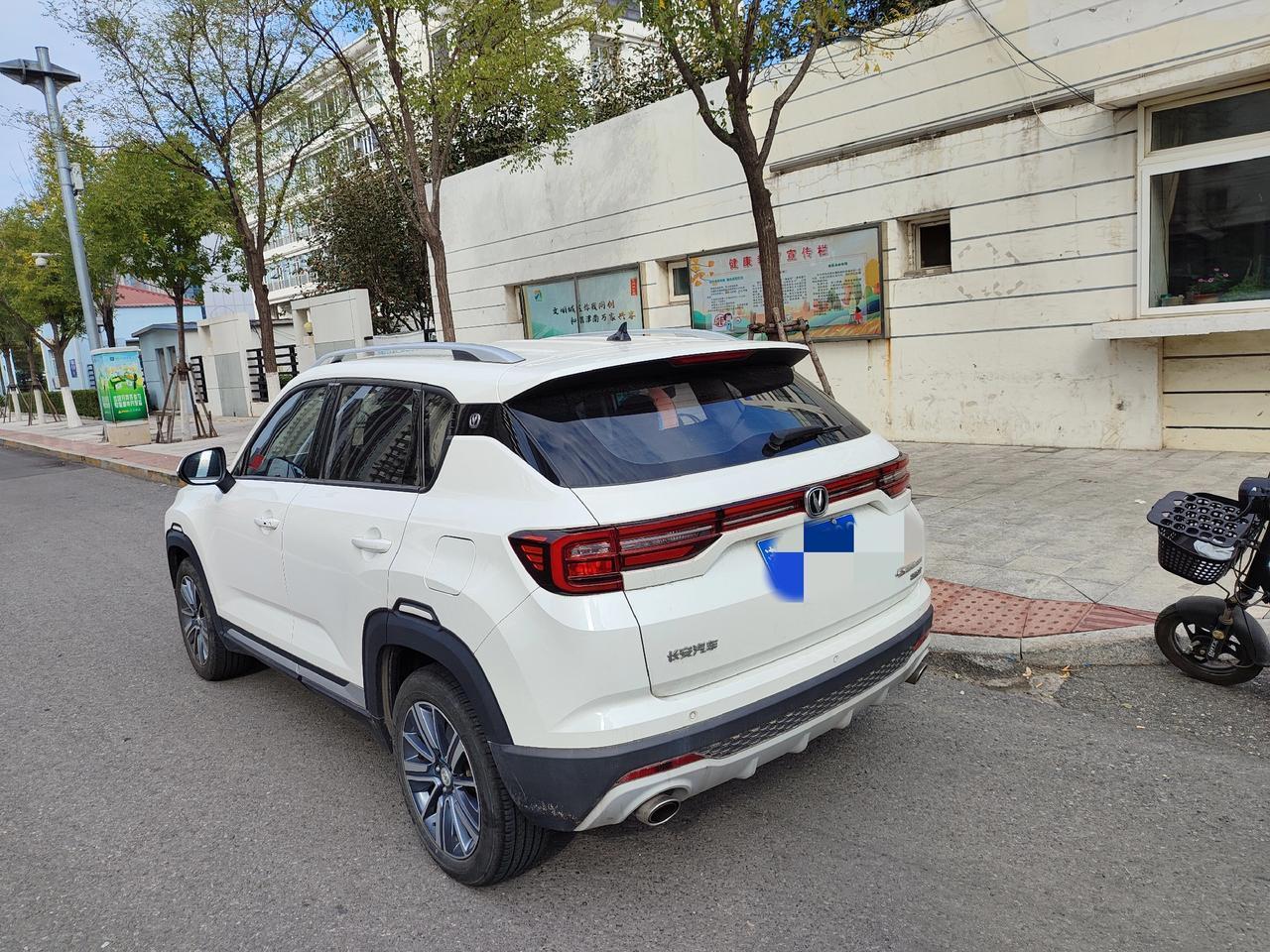 晚上跟儿子探讨，谁开车技术好儿子罗列:（1）舅舅行驶里程超30万公里（2）