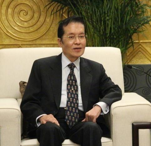 国民党副主席张荣恭访问大陆时表示，国民党主席郑丽文表示，海峡两岸于1992年达成